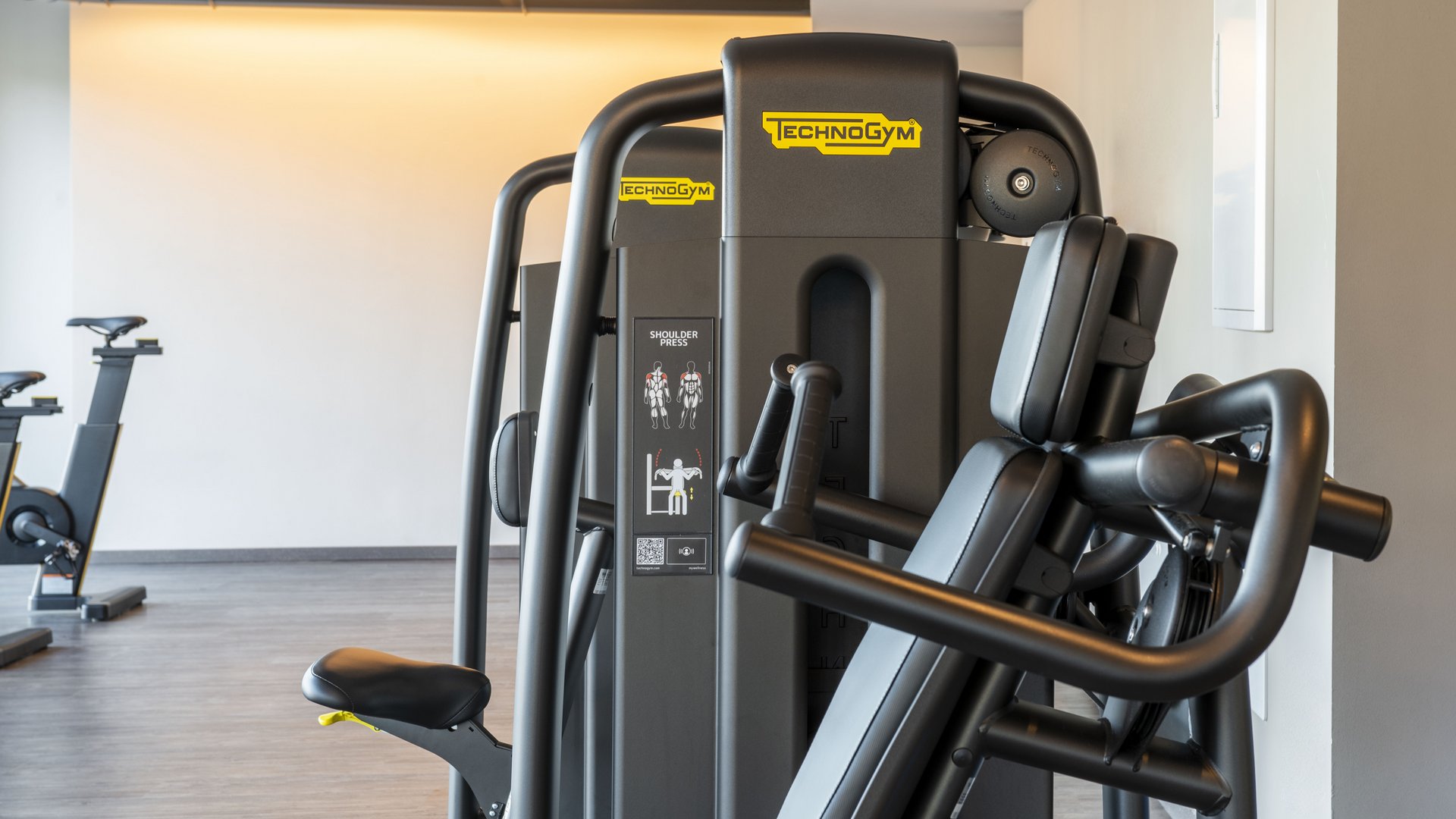 Fitness mit Aussicht und Sauna bei Bozen Fitness mit Aussicht und Sauna bei Bozen