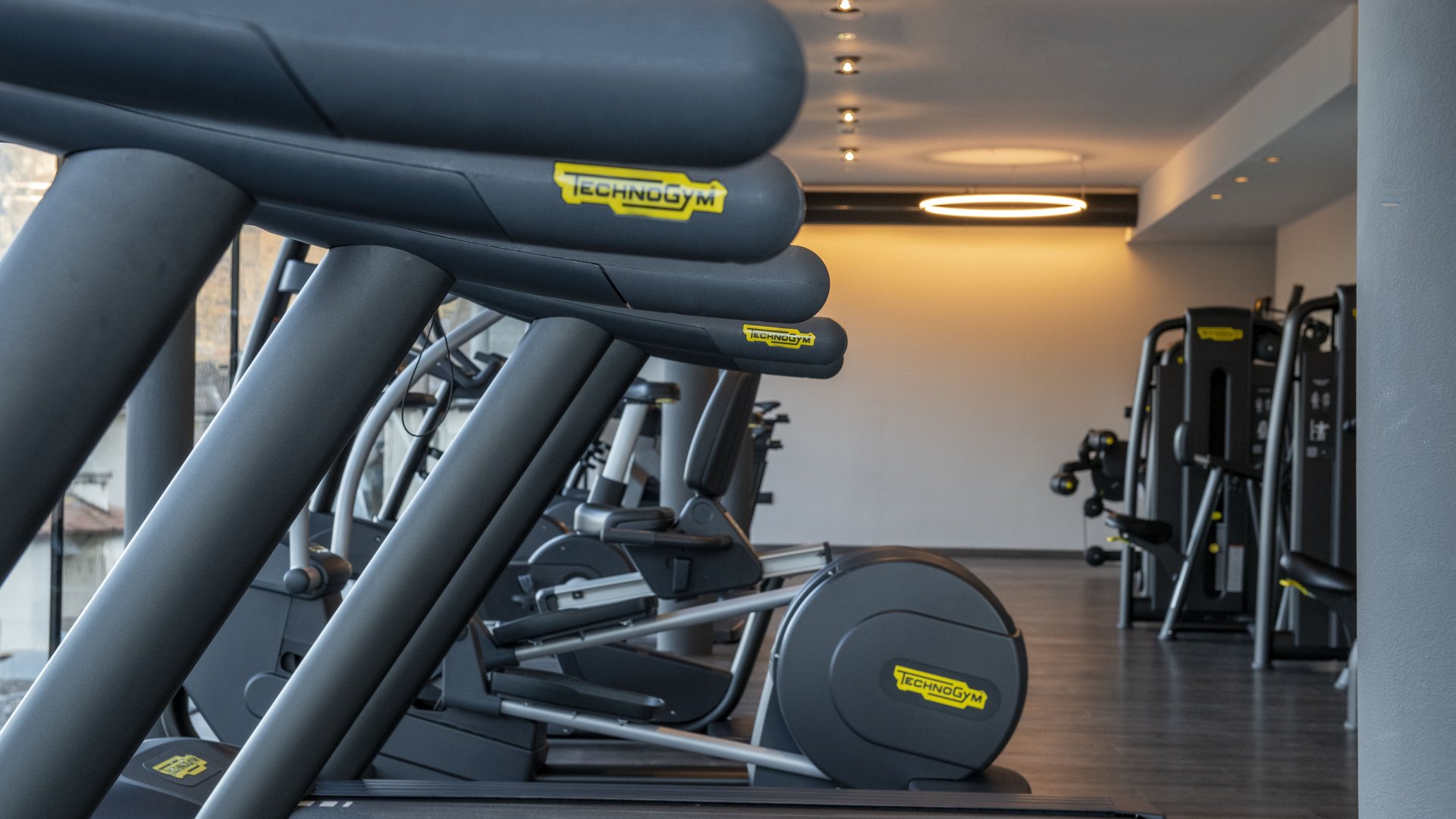 Fitness mit Aussicht und Sauna bei Bozen