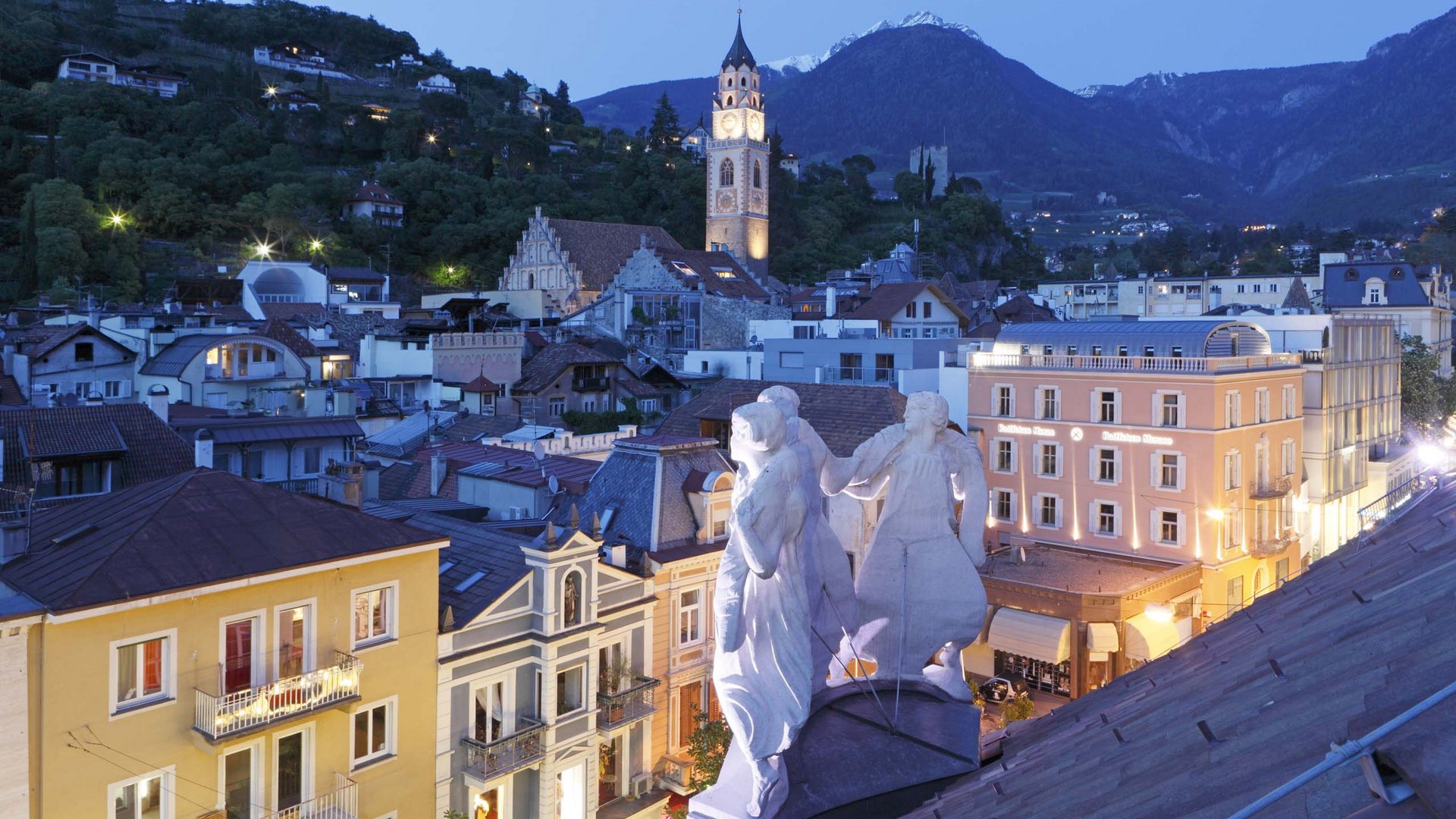 Sommerfrische und Weihnachtsmarkt: Bozen und Umgebung