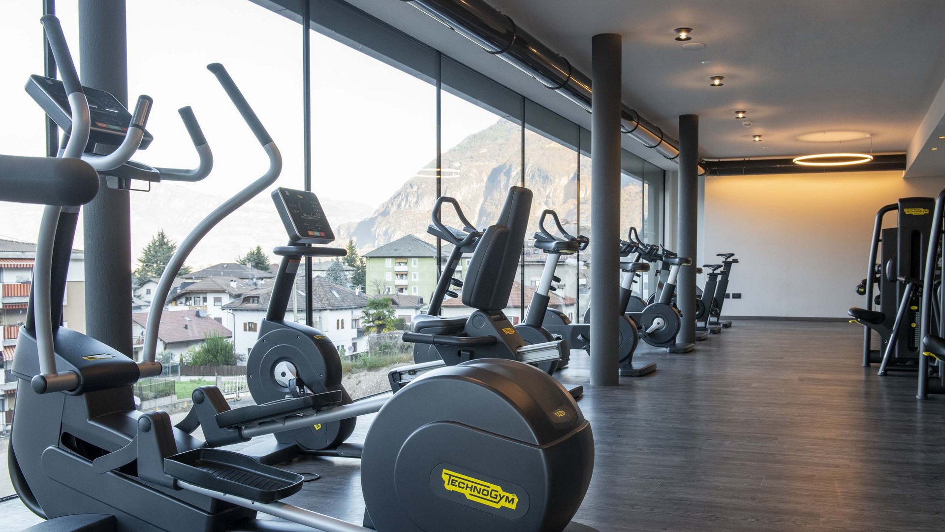 Fitness mit Aussicht und Sauna bei Bozen